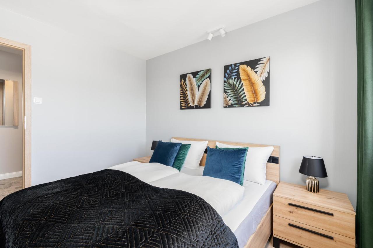 Stylish Apartment Near Wroclavia For 4 Guests By Noclegi Renters Wrocław Exterior foto