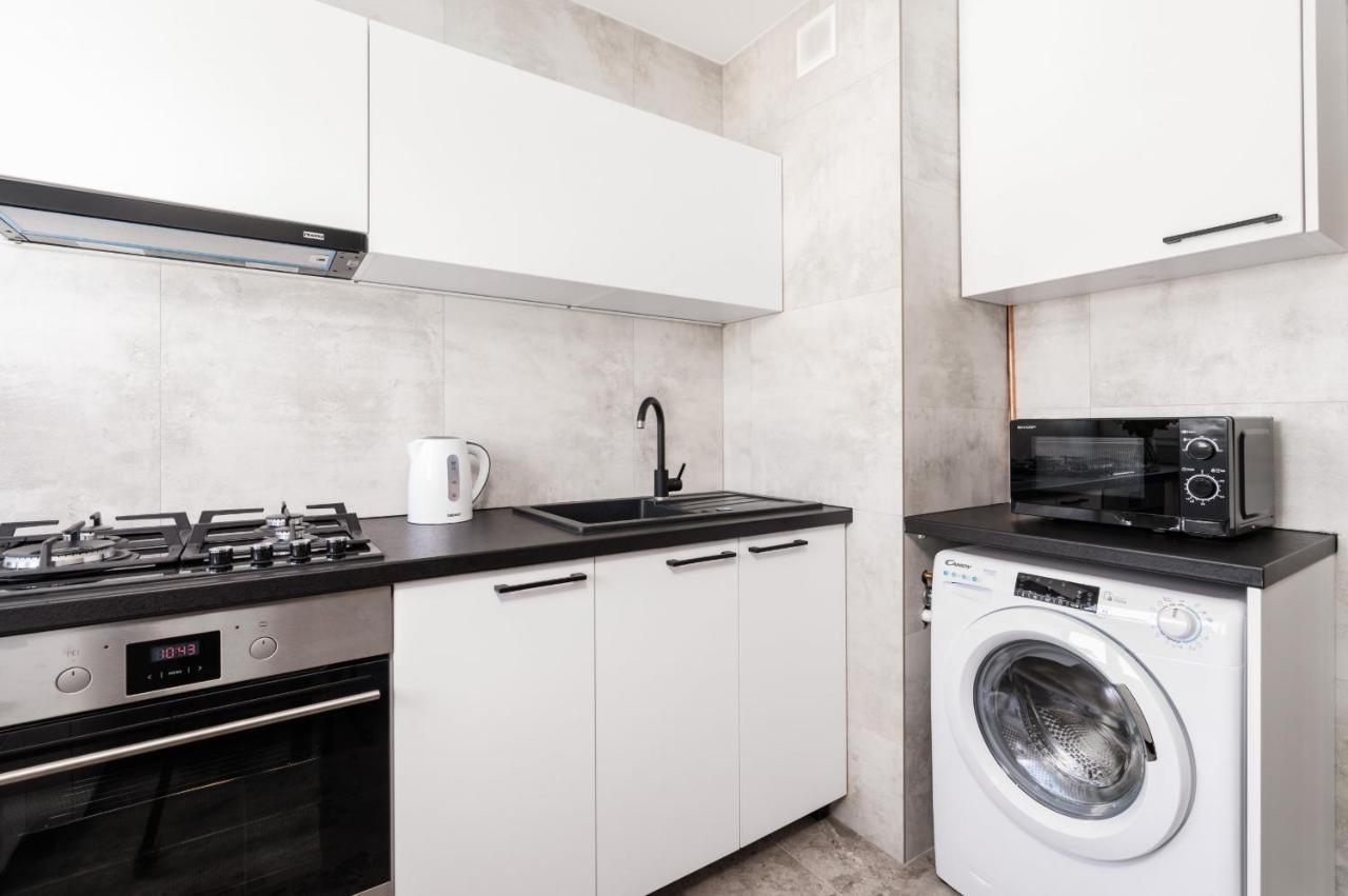 Stylish Apartment Near Wroclavia For 4 Guests By Noclegi Renters Wrocław Exterior foto